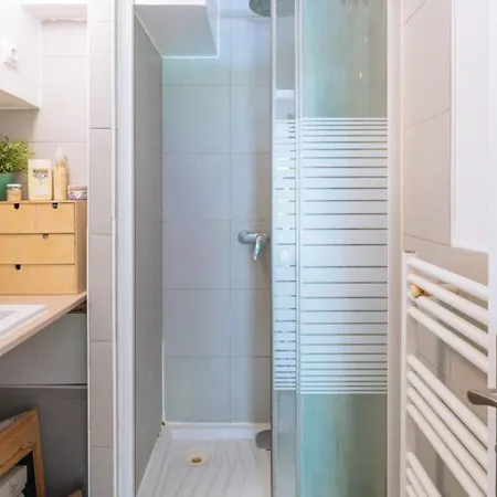 Apartament Charming Studio For 2 Paryż