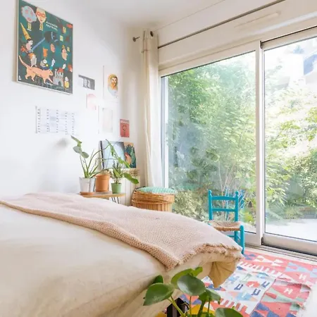 Apartament Charming Studio For 2